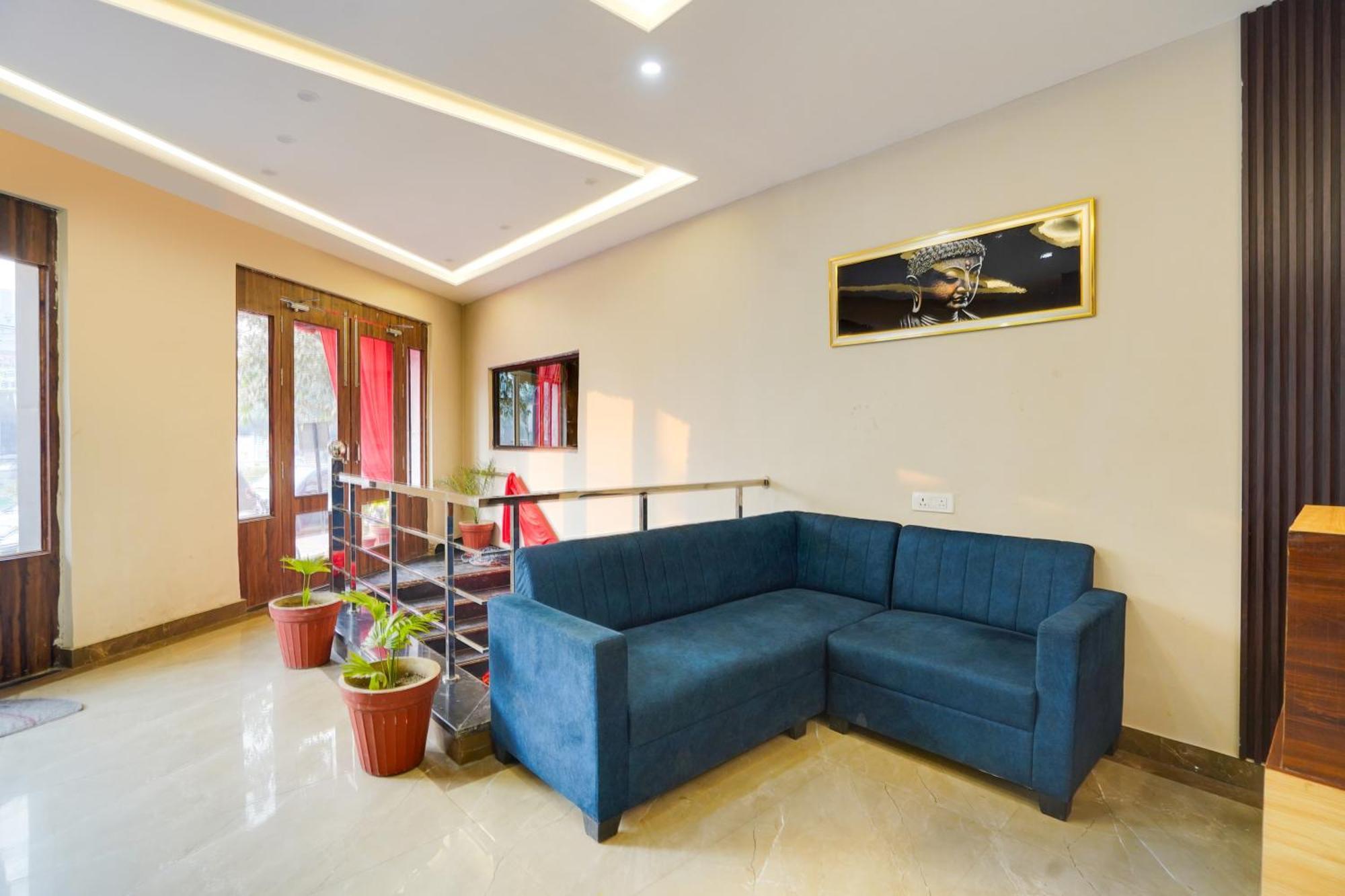 Super Townhouse The Royal Casa Otel Ghaziabad Dış mekan fotoğraf