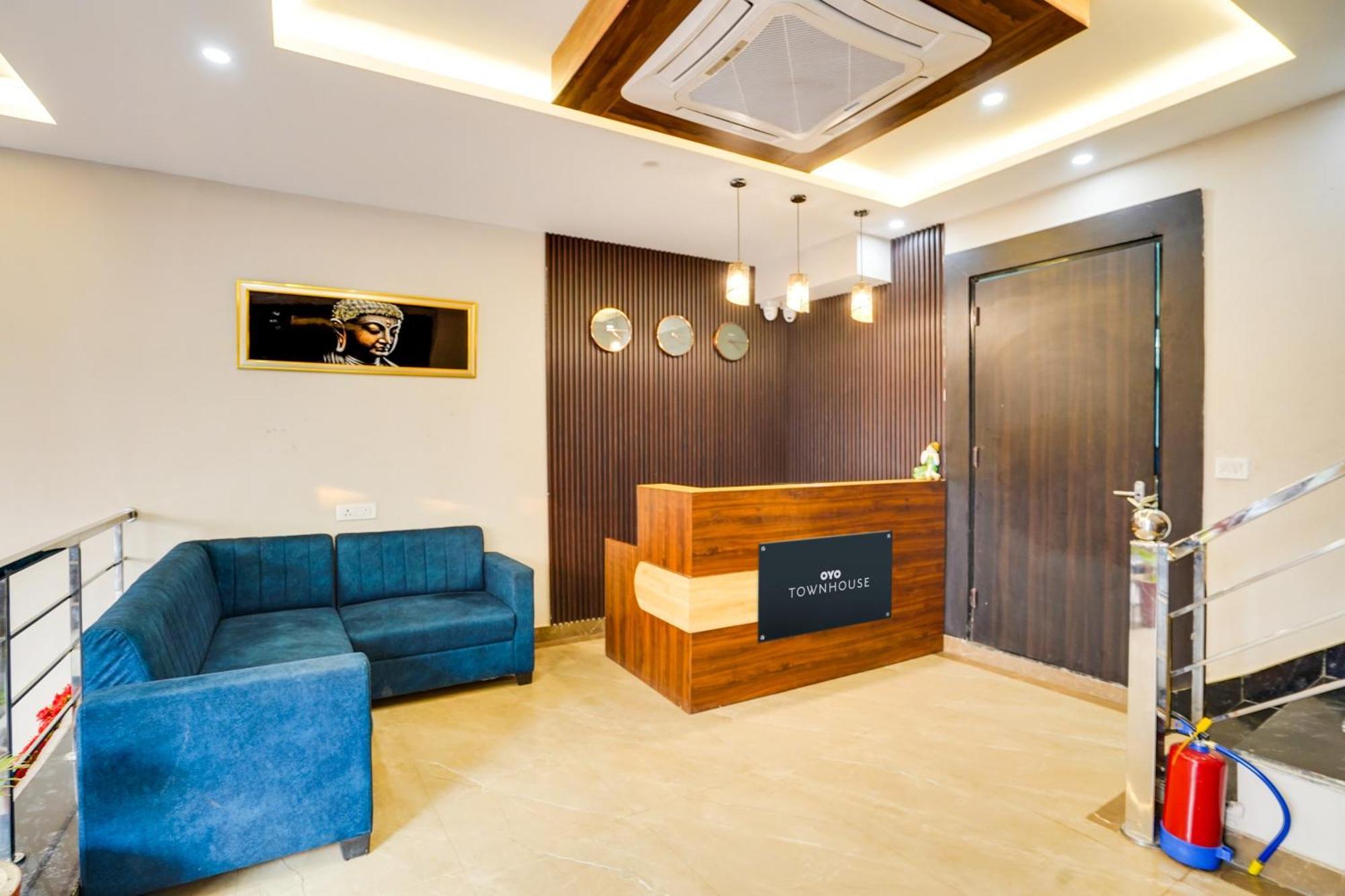 Super Townhouse The Royal Casa Otel Ghaziabad Dış mekan fotoğraf
