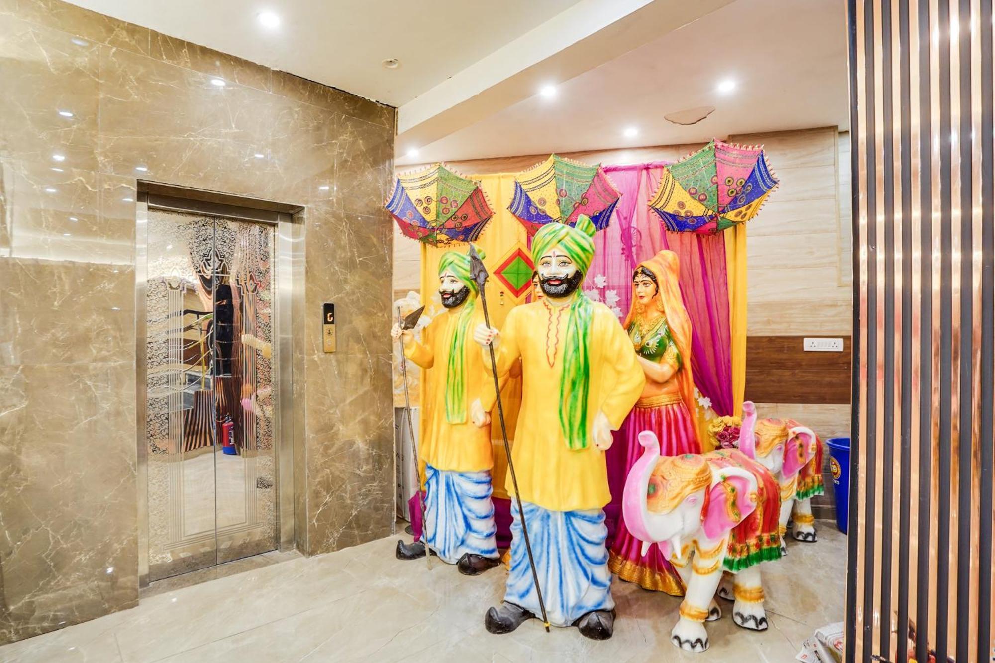 Super Townhouse The Royal Casa Otel Ghaziabad Dış mekan fotoğraf