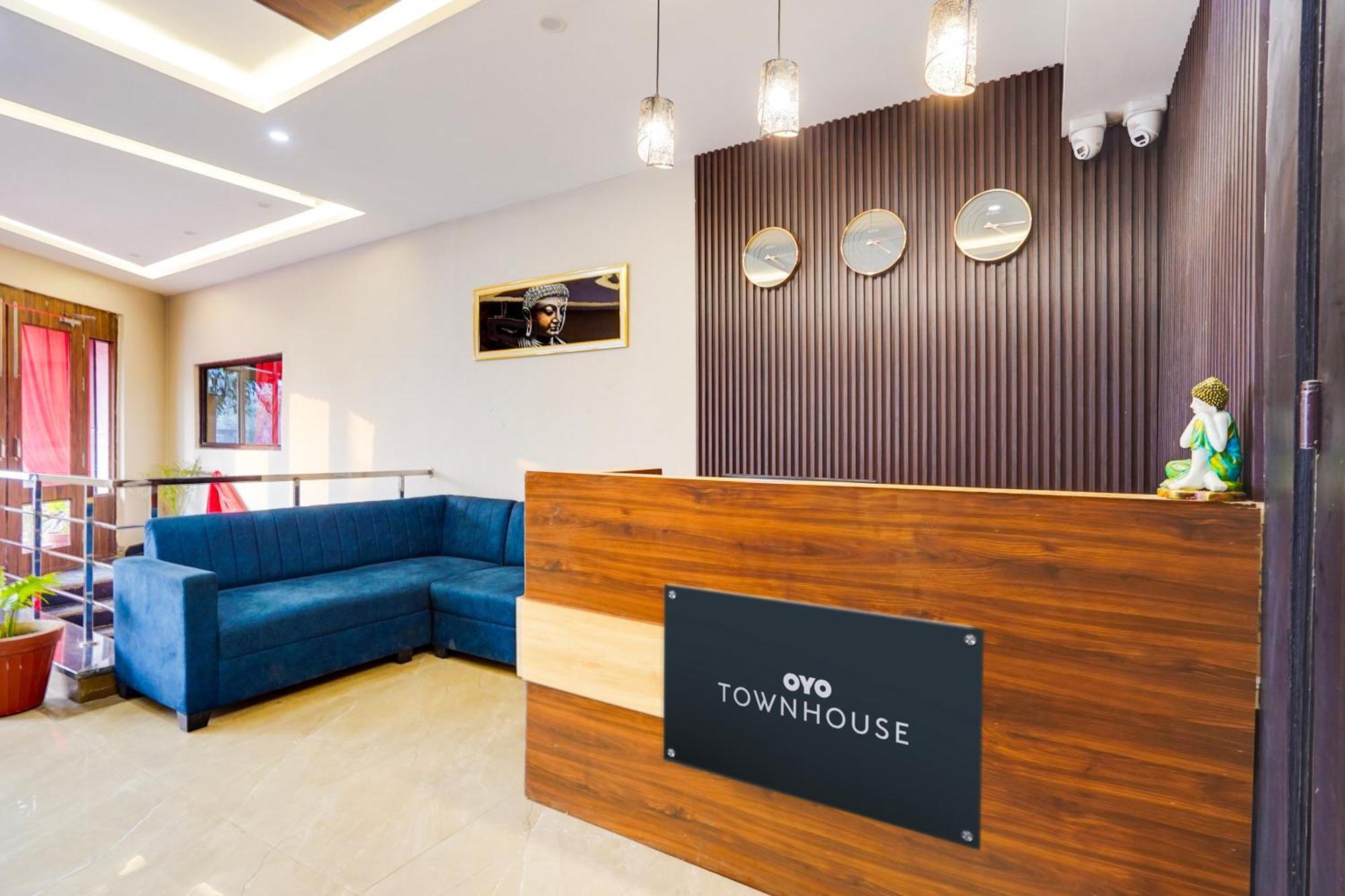 Super Townhouse The Royal Casa Otel Ghaziabad Dış mekan fotoğraf
